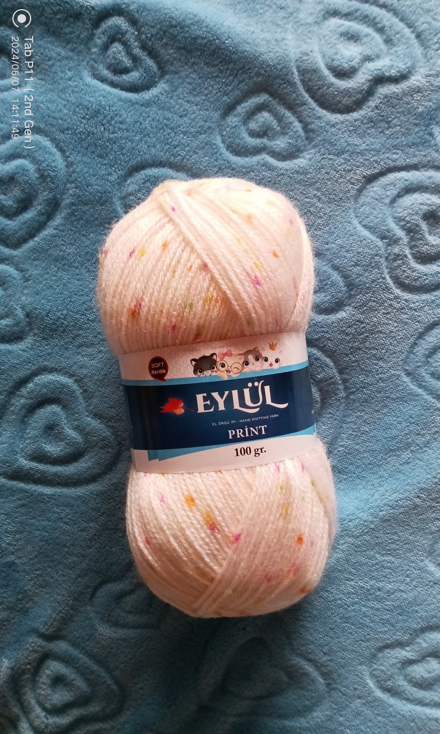 Eylul print 4ply baby pink with dots